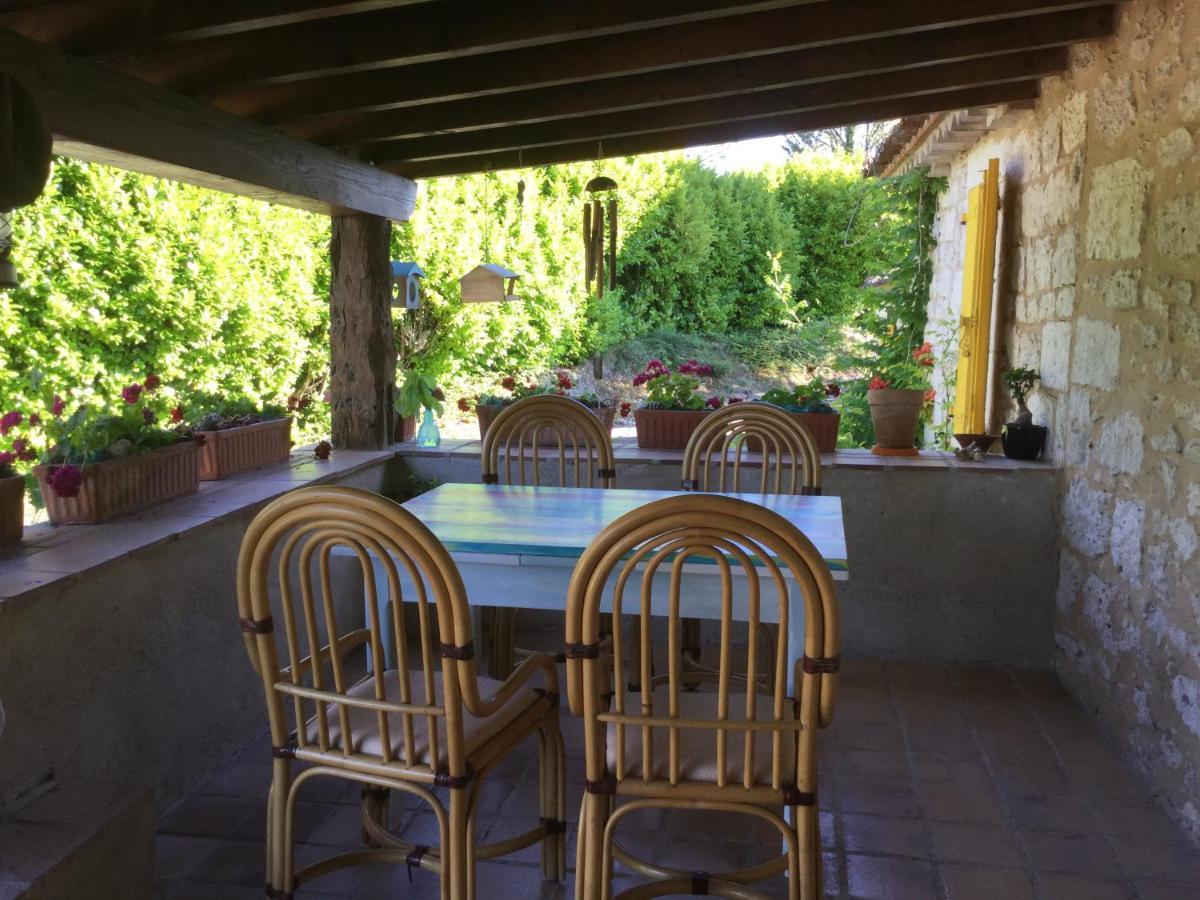Chez Patricia Bed & Breakfast Castelnau-Montratier Exterior photo